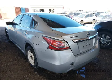 2015 Nissan Altima 2.5/2.5 S/2.5 Sl/2.5 Sv z USA, uszkodzony, nr VIN 1N4AL3AP8FN389688
